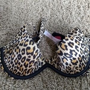 Scoopneck cheetah bra